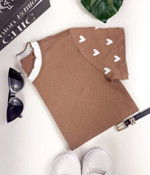 TSHIRT MANGA CORAÇÃO  COR CHOCOLATE