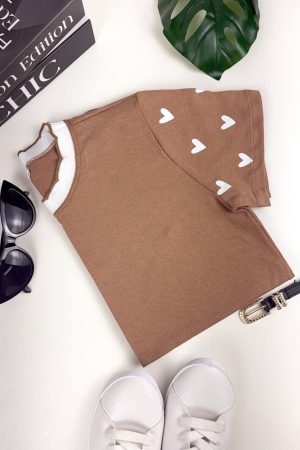 TSHIRT MANGA CORAÇÃO  COR CHOCOLATE